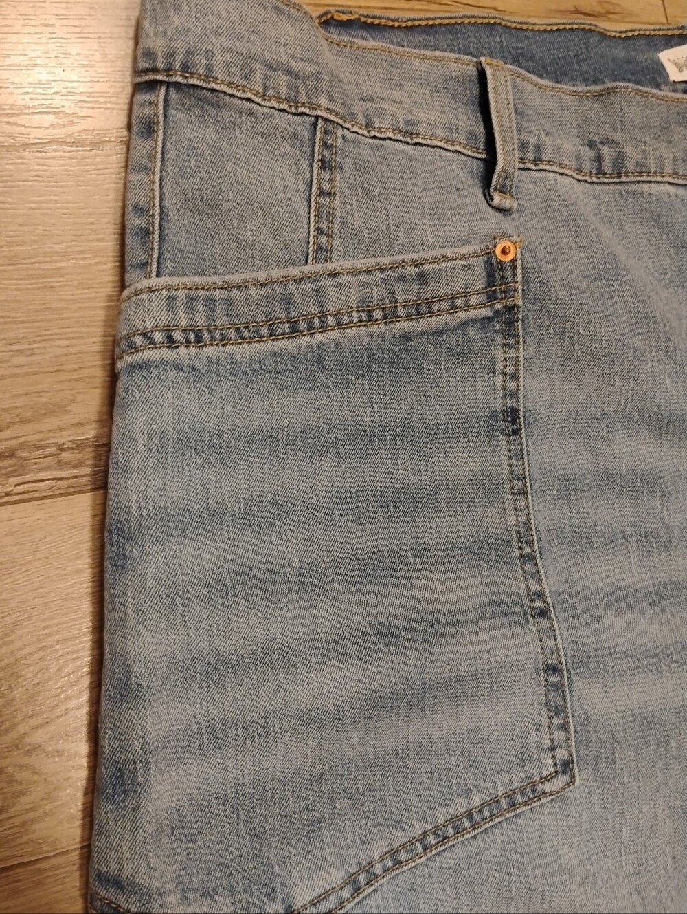 Jessica Simpson Cherry Barrel Utility Patch Jean in Medium Wash Size Plus 24W - Picture 8 of 16